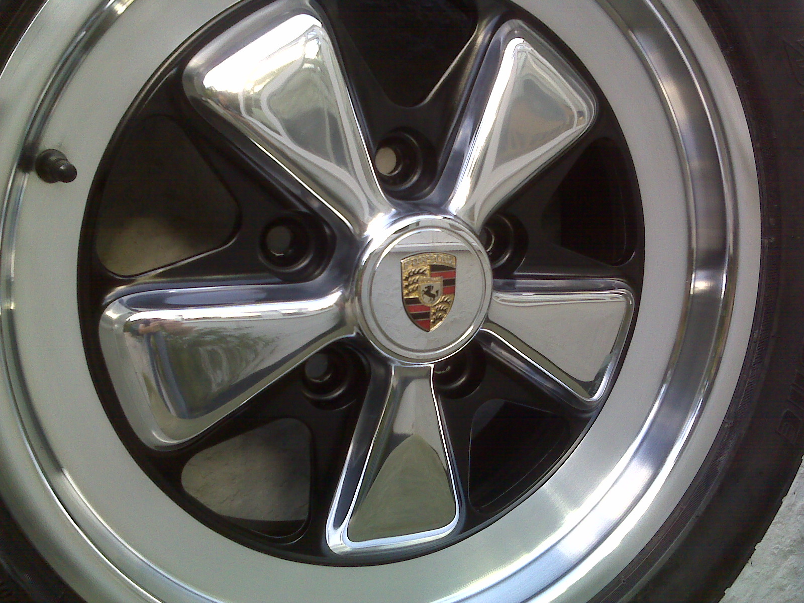 Porsche 911 Fuchs Alloy Refurb